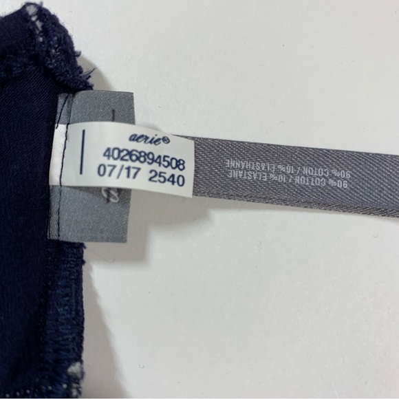 Med Aerie blue lace up front sports bra - Picture 9 of 13